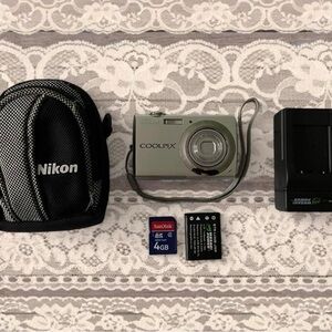 Nikon COOLPIX Gray Digital Camera Set